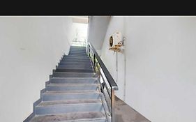 Hotel O Raas Near Samaypur Badli Metro Station